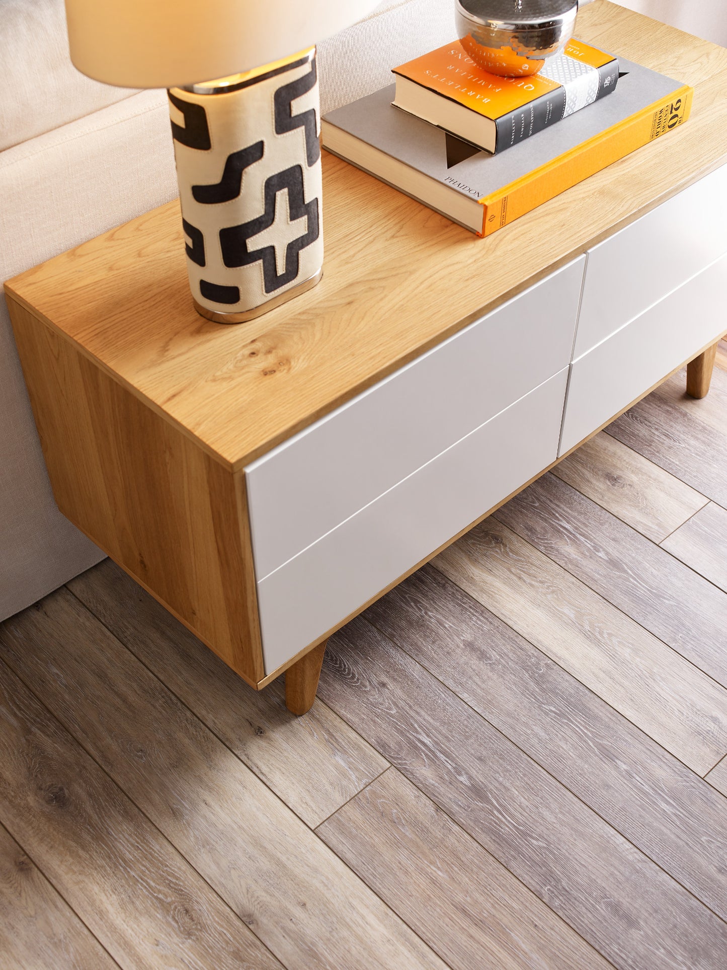 SMARTCORE By COREtec Floors Woodford Oak Brown 12-mil x 6-in W x 48-in L Waterproof Interlocking Luxury Vinyl Plank Flooring (15.76-sq ft/ Carton)