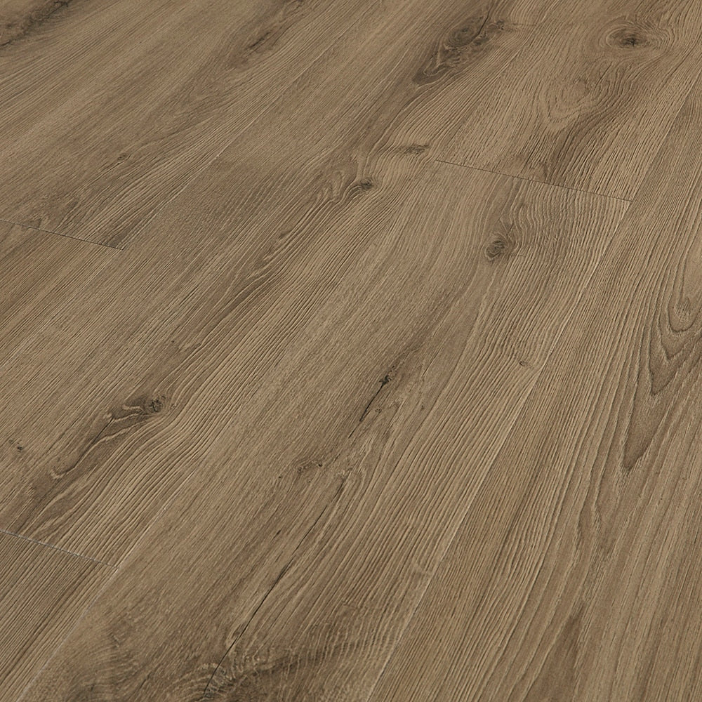 Pergo Pro +WetProtect Knightwood Oak 10-mm T x 7-1/2-in W x 47-1/4-in L Waterproof Wood Plank Laminate Flooring (27-sq ft / Carton)