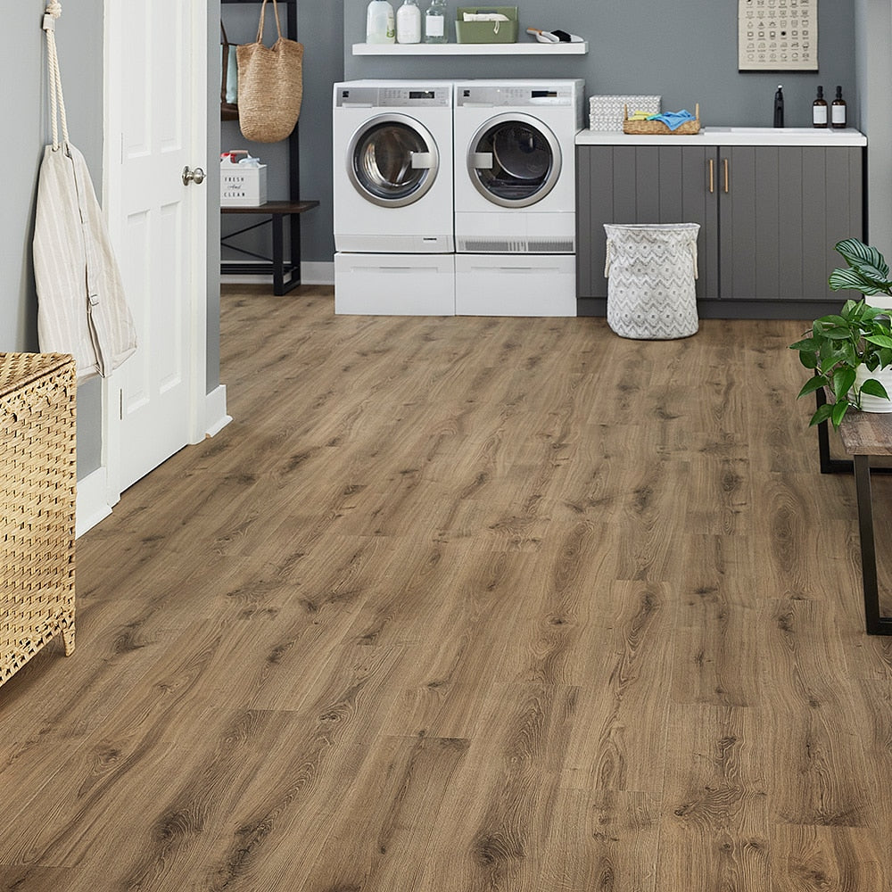 Pergo Pro +WetProtect Knightwood Oak 10-mm T x 7-1/2-in W x 47-1/4-in L Waterproof Wood Plank Laminate Flooring (27-sq ft / Carton)