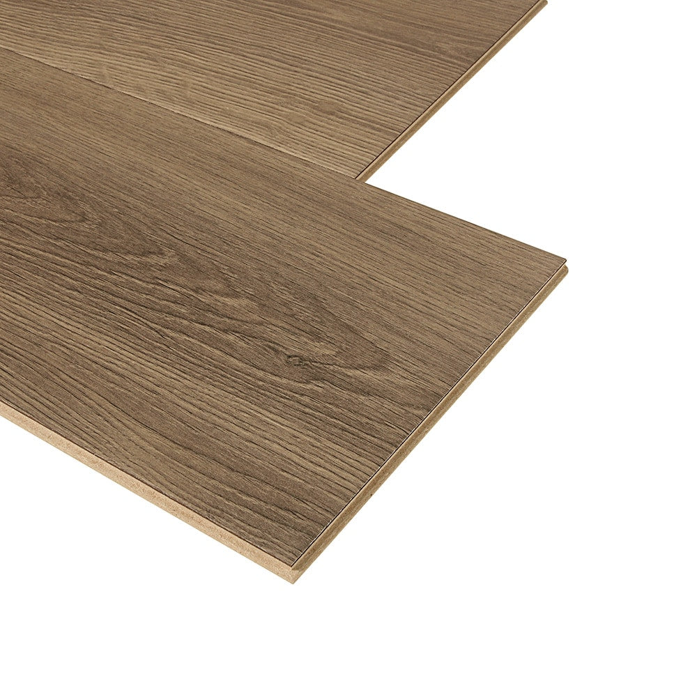 Pergo Pro +WetProtect Knightwood Oak 10-mm T x 7-1/2-in W x 47-1/4-in L Waterproof Wood Plank Laminate Flooring (27-sq ft / Carton)