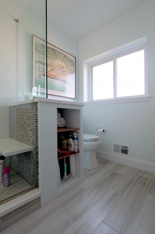 Calming Modern Bath in Center City