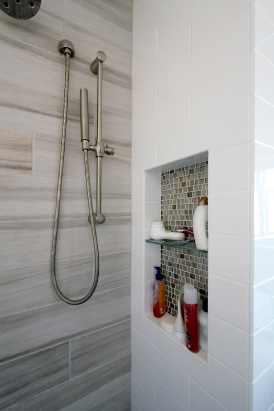 Calming Modern Bath in Center City