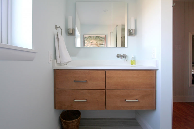 Calming Modern Bath in Center City