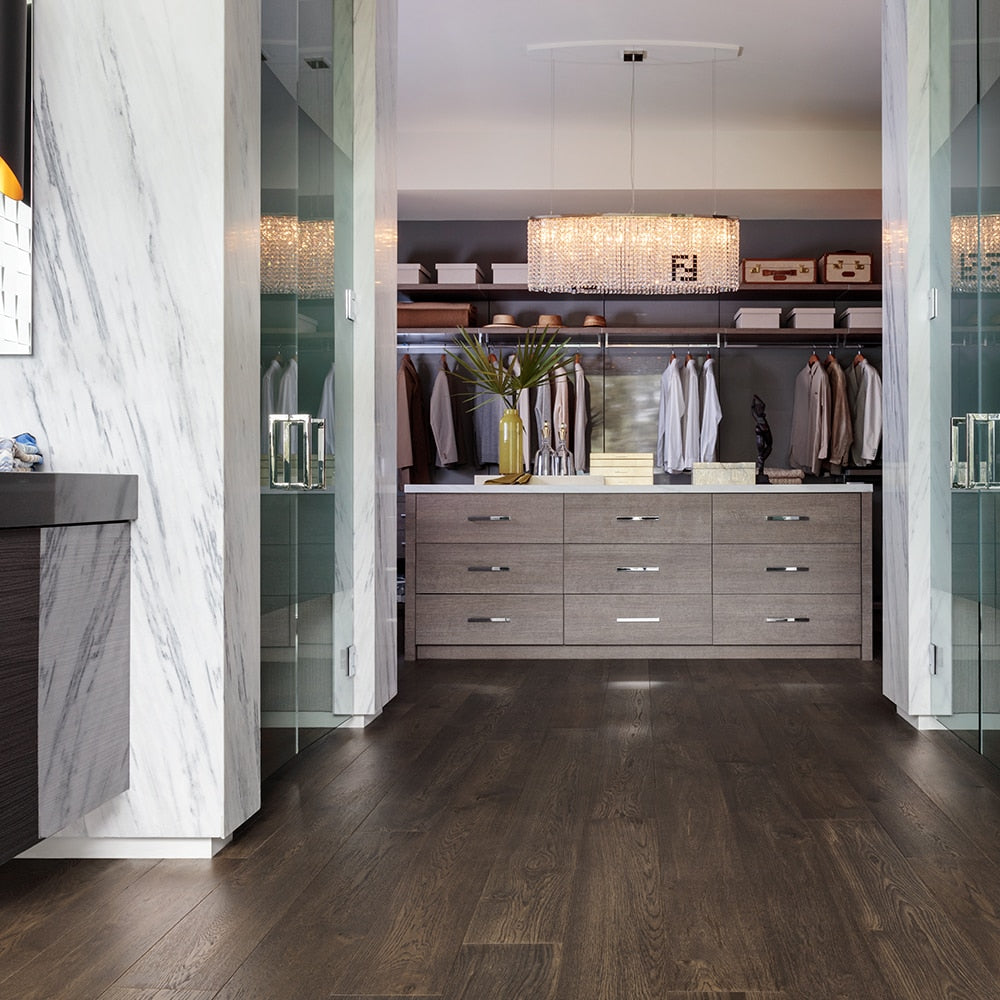 Villa Barcelona Adria Oak 6-1/2-in W x 3/8-in T x Varying Length Wirebrushed Engineered Hardwood Flooring (23.64-sq ft / Carton)