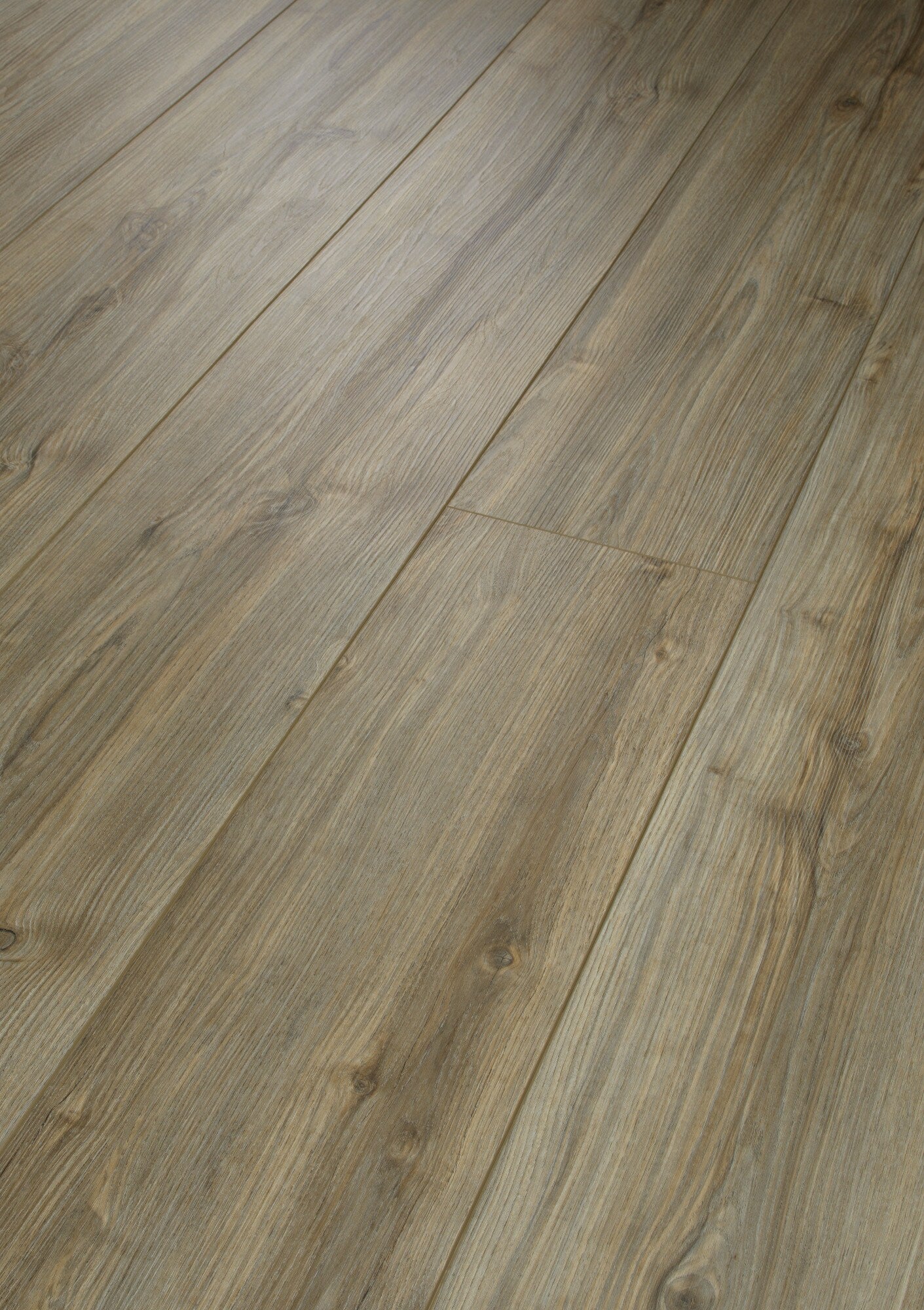 SMARTCORE XL By COREtec Floors Southern Pecan Brown 12-mil x 9-in W x 72-in L Waterproof Interlocking Luxury Vinyl Plank Flooring (17.96-sq ft/ Carton)