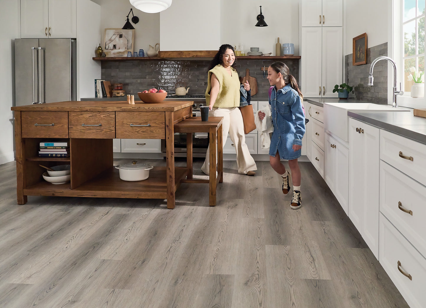 STAINMASTER London Sky Oak Gray 12-mil x 7-in W x 48-in L Waterproof Interlocking Luxury Vinyl Plank Flooring (19.22-sq ft/ Carton)