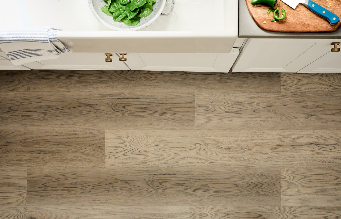 STAINMASTER London Sky Oak Gray 12-mil x 7-in W x 48-in L Waterproof Interlocking Luxury Vinyl Plank Flooring (19.22-sq ft/ Carton)