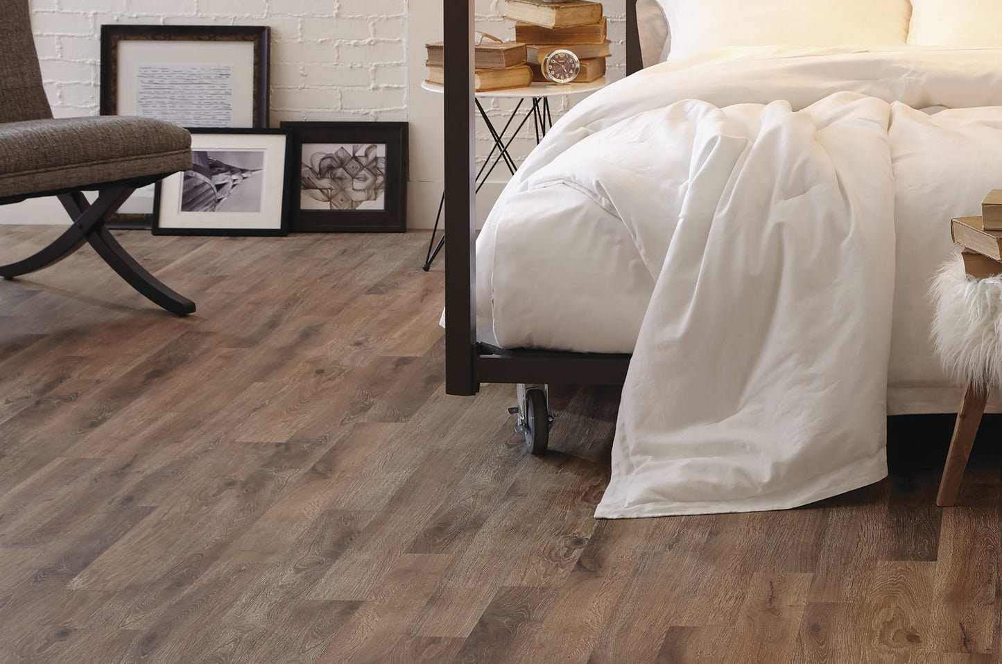 Style Selections Sawgrass Oak Brown 3-mil x 6-in W x 36-in L Water Resistant Peel and Stick Luxury Vinyl Plank Flooring (1.5-sq ft/ Piece)