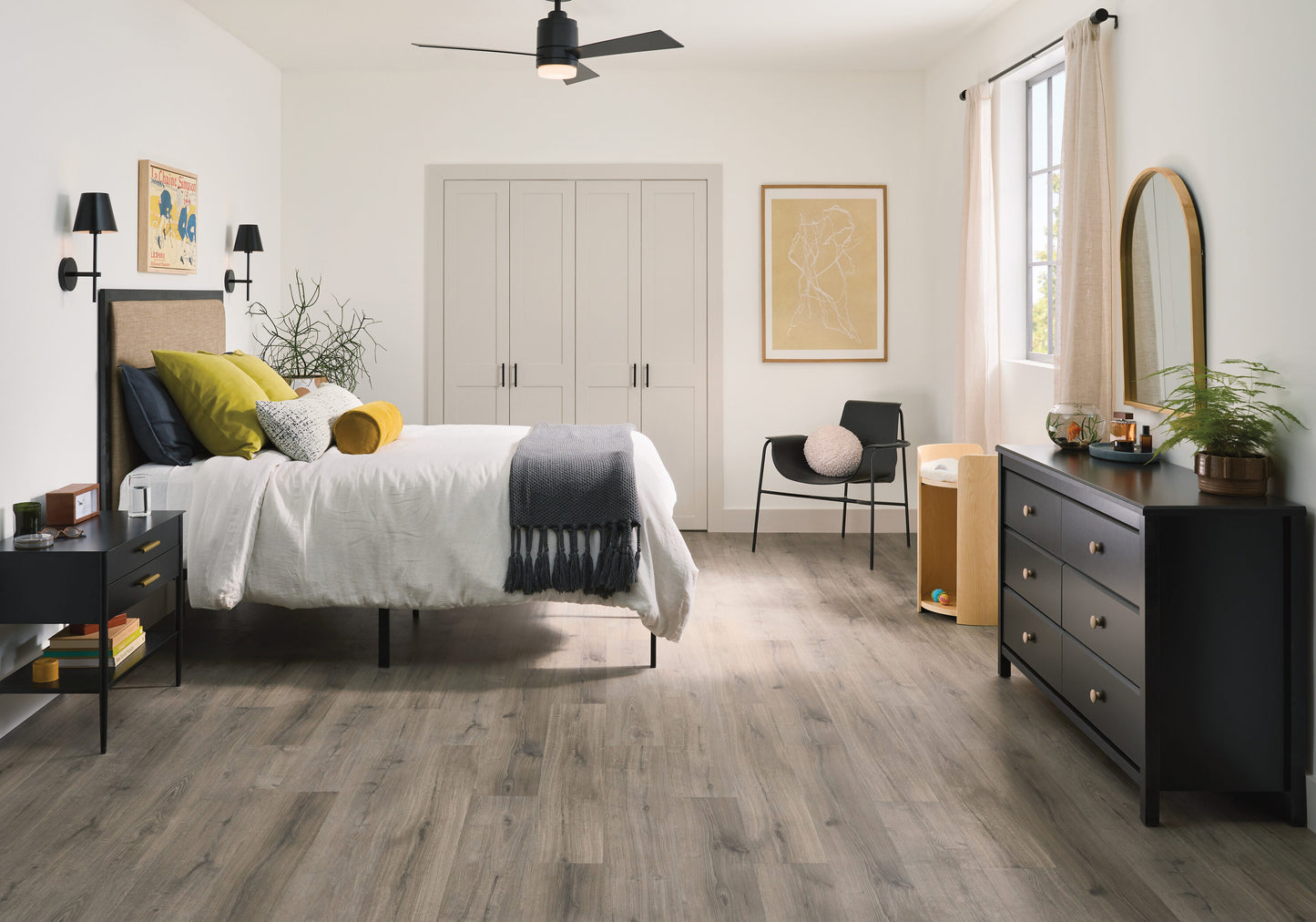 STAINMASTER PetProtect Trelawney Oak Gray 20-mil x 7-in W x 48-in L Waterproof Interlocking Luxury Vinyl Plank Flooring (19.22-sq ft/ Carton)