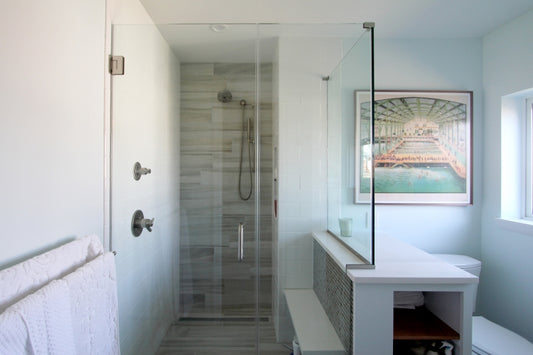 Calming Modern Bath in Center City