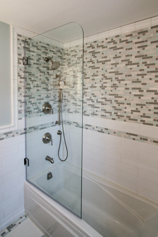 Fresh and Crisp Small Bathroom